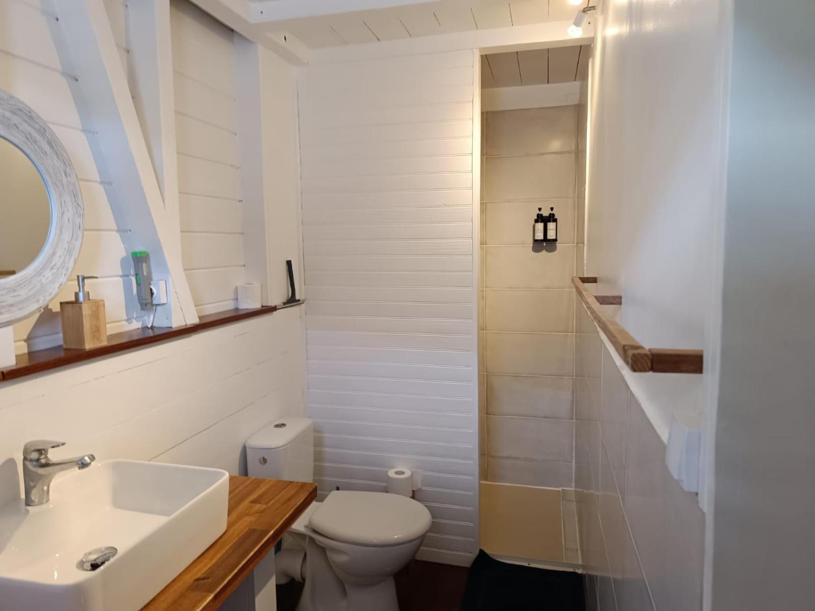 Ti Kaz Anoli Cottage En Bois Avec Vue Sur La Baie Terre-de-Bas Экстерьер фото